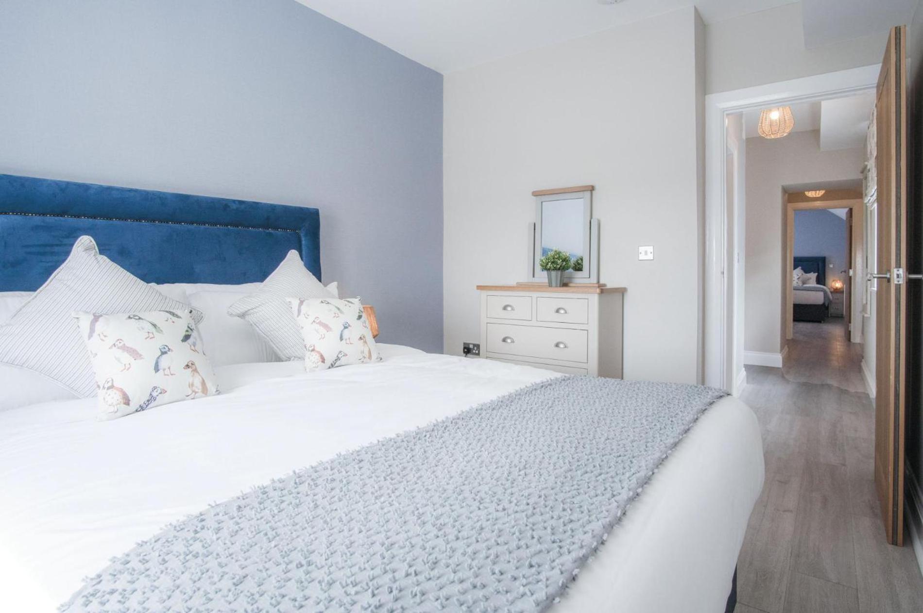 Harbour View - 2 Bedroom Apartment - Милфорд-Хейвен Экстерьер фото