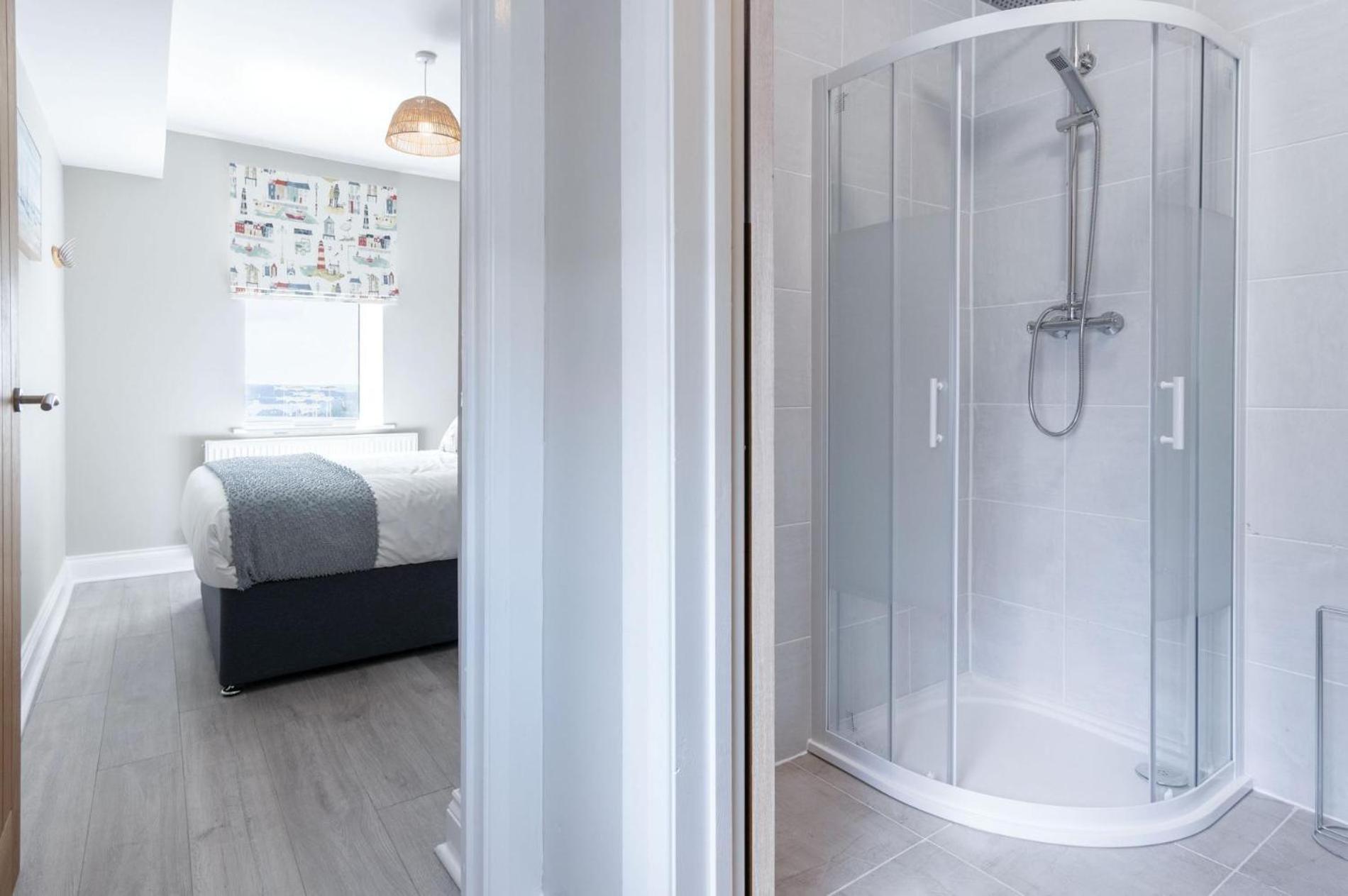 Harbour View - 2 Bedroom Apartment - Милфорд-Хейвен Экстерьер фото