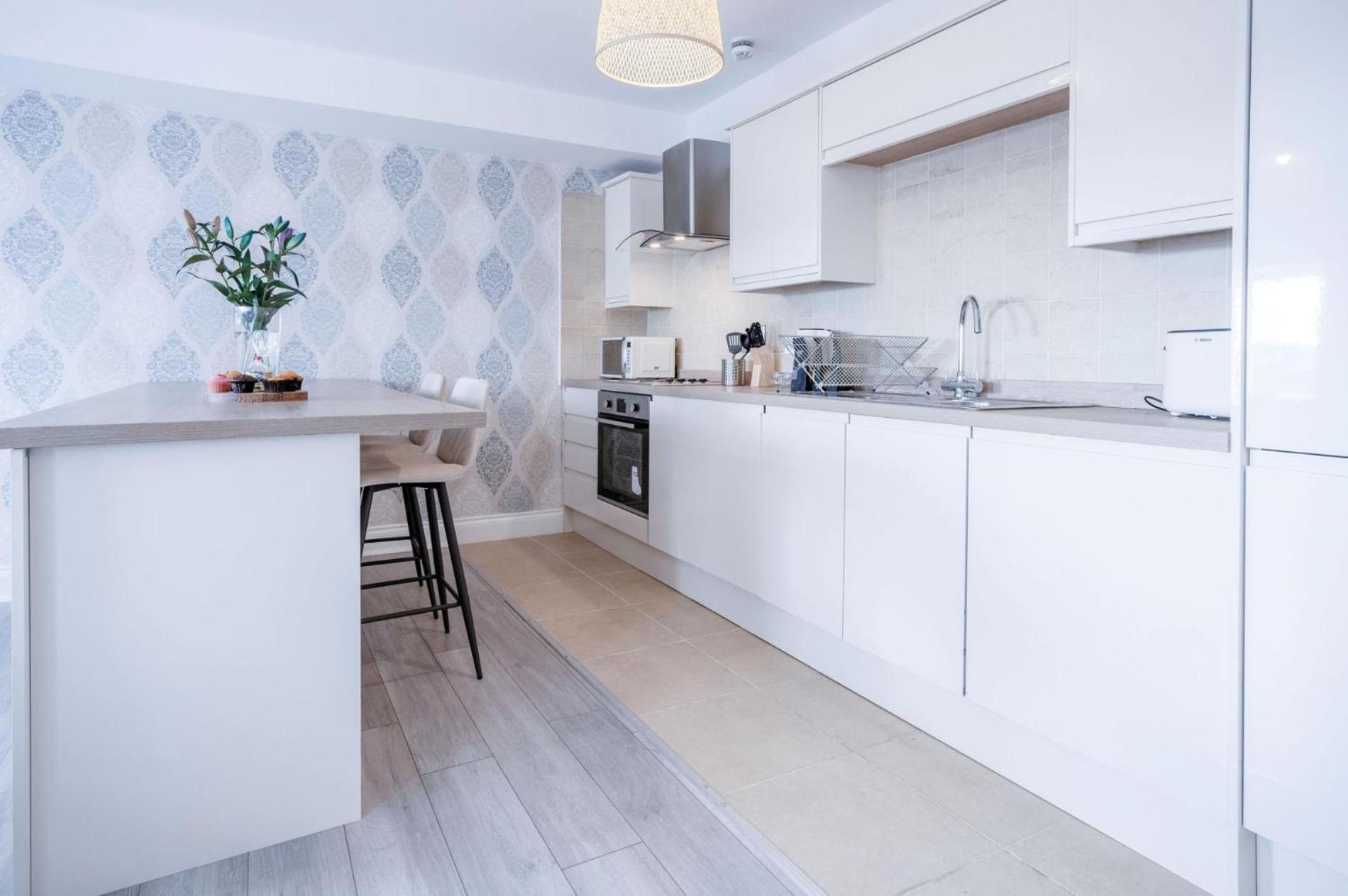 Harbour View - 2 Bedroom Apartment - Милфорд-Хейвен Экстерьер фото