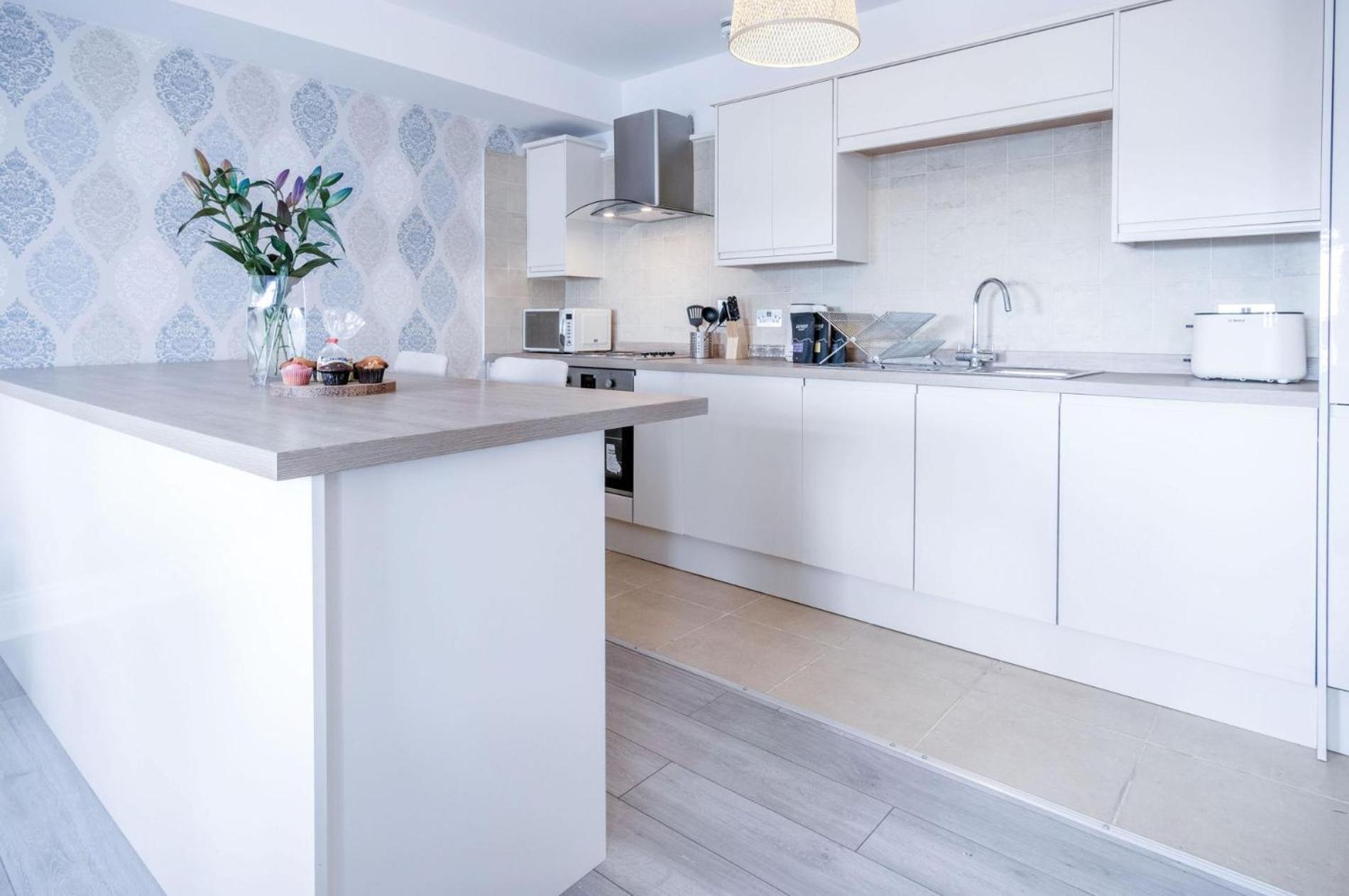 Harbour View - 2 Bedroom Apartment - Милфорд-Хейвен Экстерьер фото