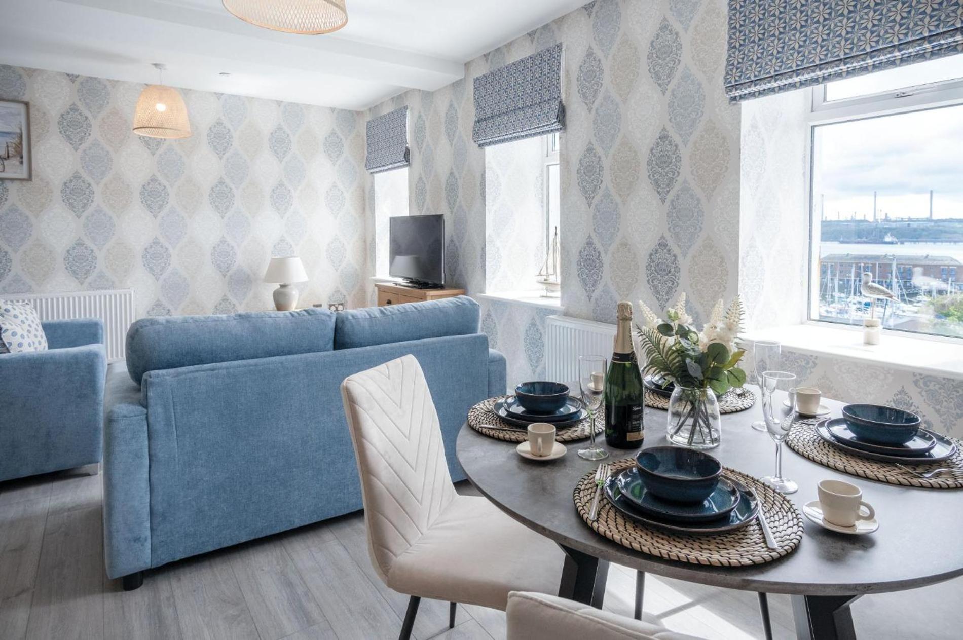 Harbour View - 2 Bedroom Apartment - Милфорд-Хейвен Экстерьер фото