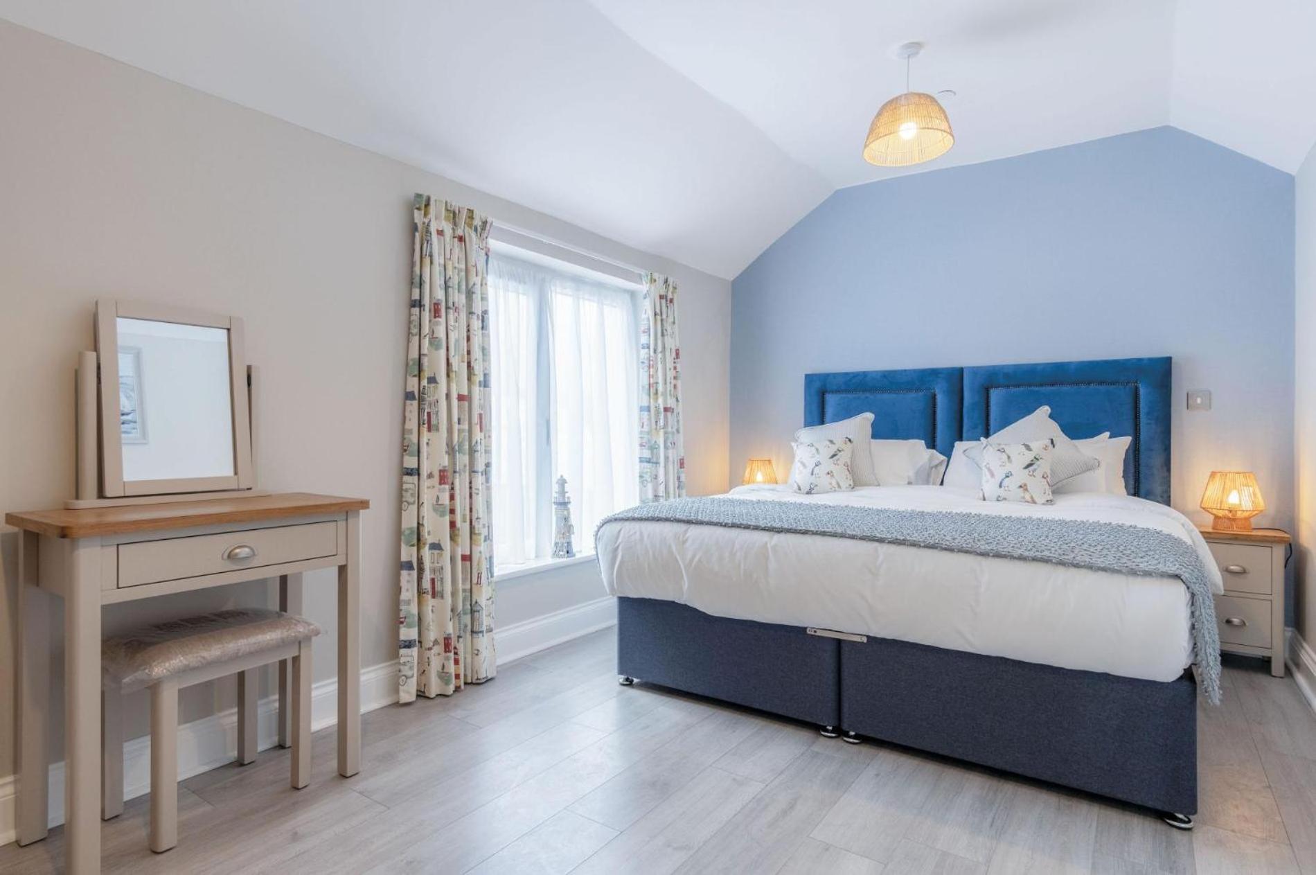 Harbour View - 2 Bedroom Apartment - Милфорд-Хейвен Экстерьер фото